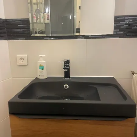 Grand Proche Du Centre